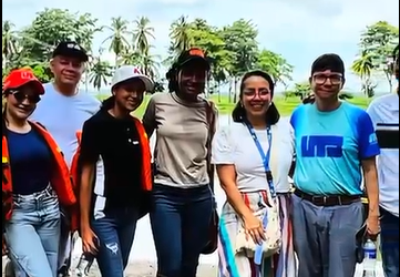 ACADÉMICOS Y ESTUDIANTES DE LA UNIVERSIDAD TECNOLÓGICA DE BOLIVAR VISITAN A FAMILIAS BENEFICIADAS DE ENERGÍAS FOTOVOLTAICAS
